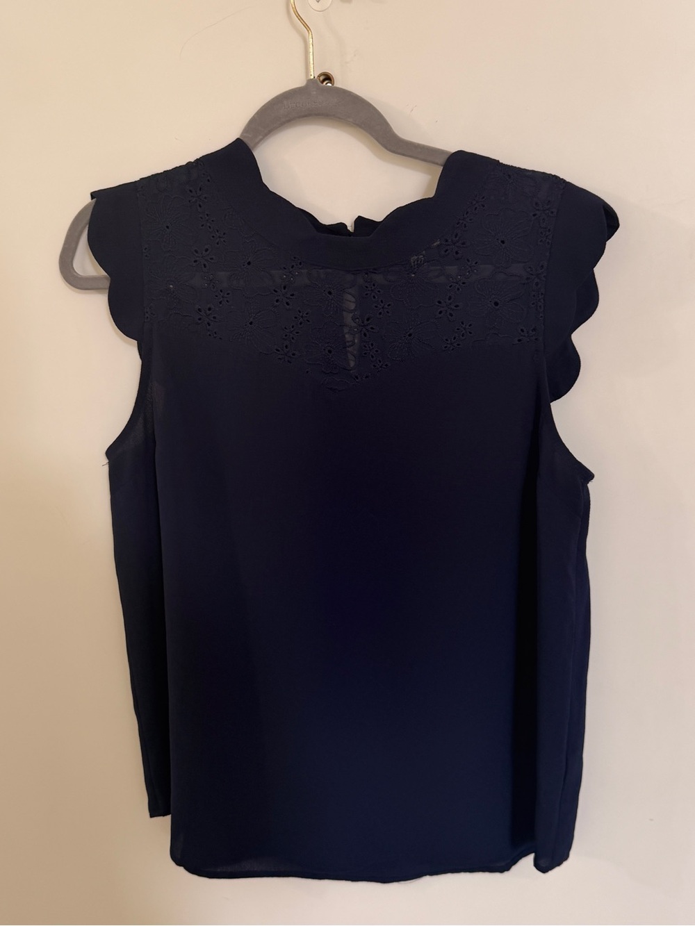 Monteau Navy Scallop-Edge Sleeveless Camisole